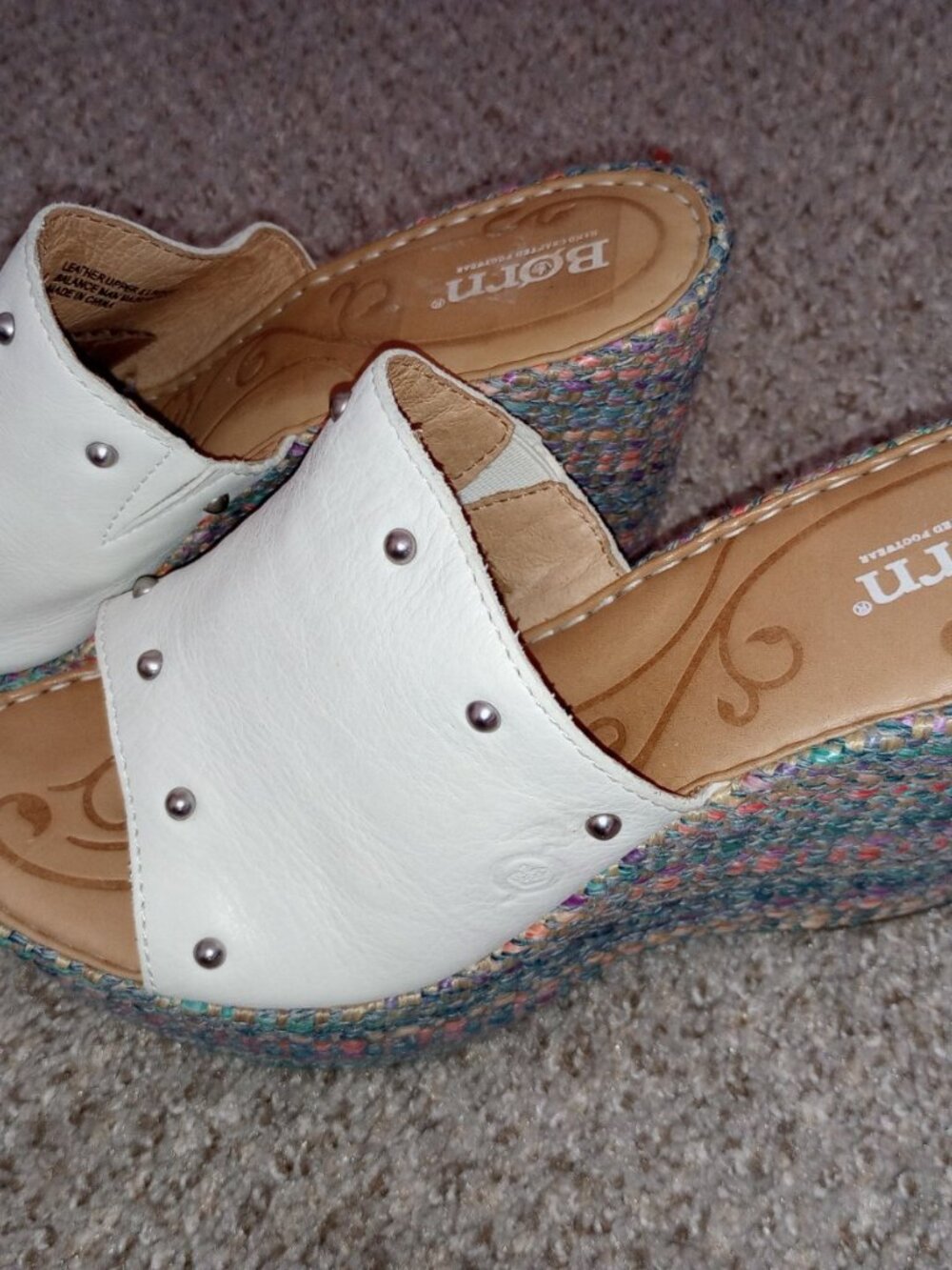 Kendri white sandals by Born size 9